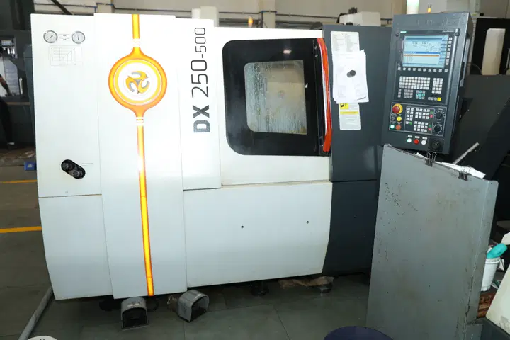 CNC TURNING CENTER